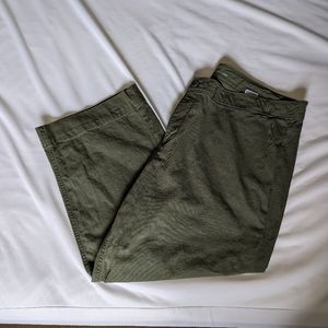 Like new Old Navy Women's plus crops